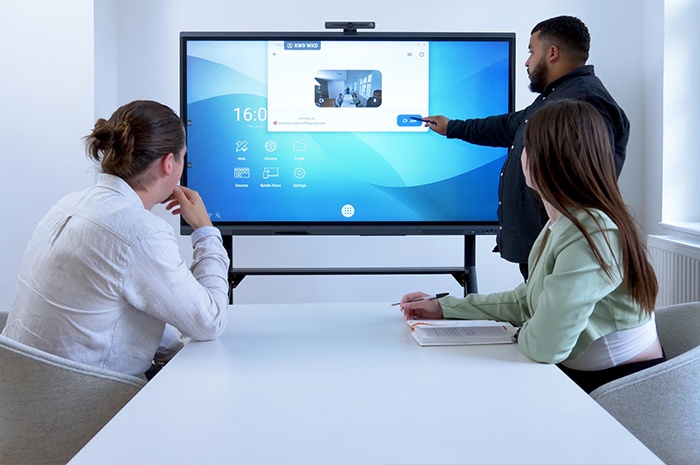 Interactive Whiteboard: A Digital Canvas Unleashing Students' Imagination