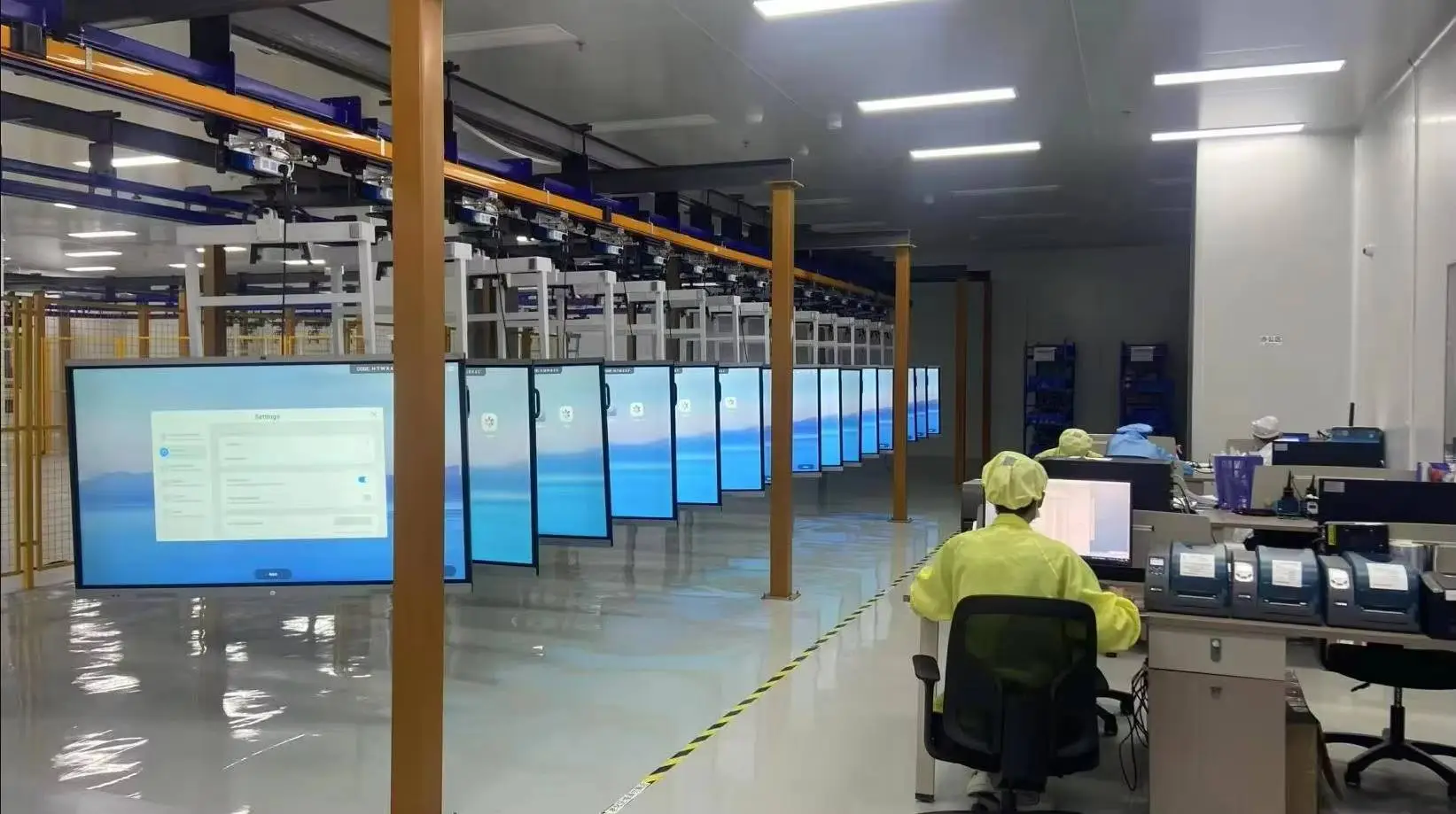 Interactive Flat Panel Display for Classroom Learning