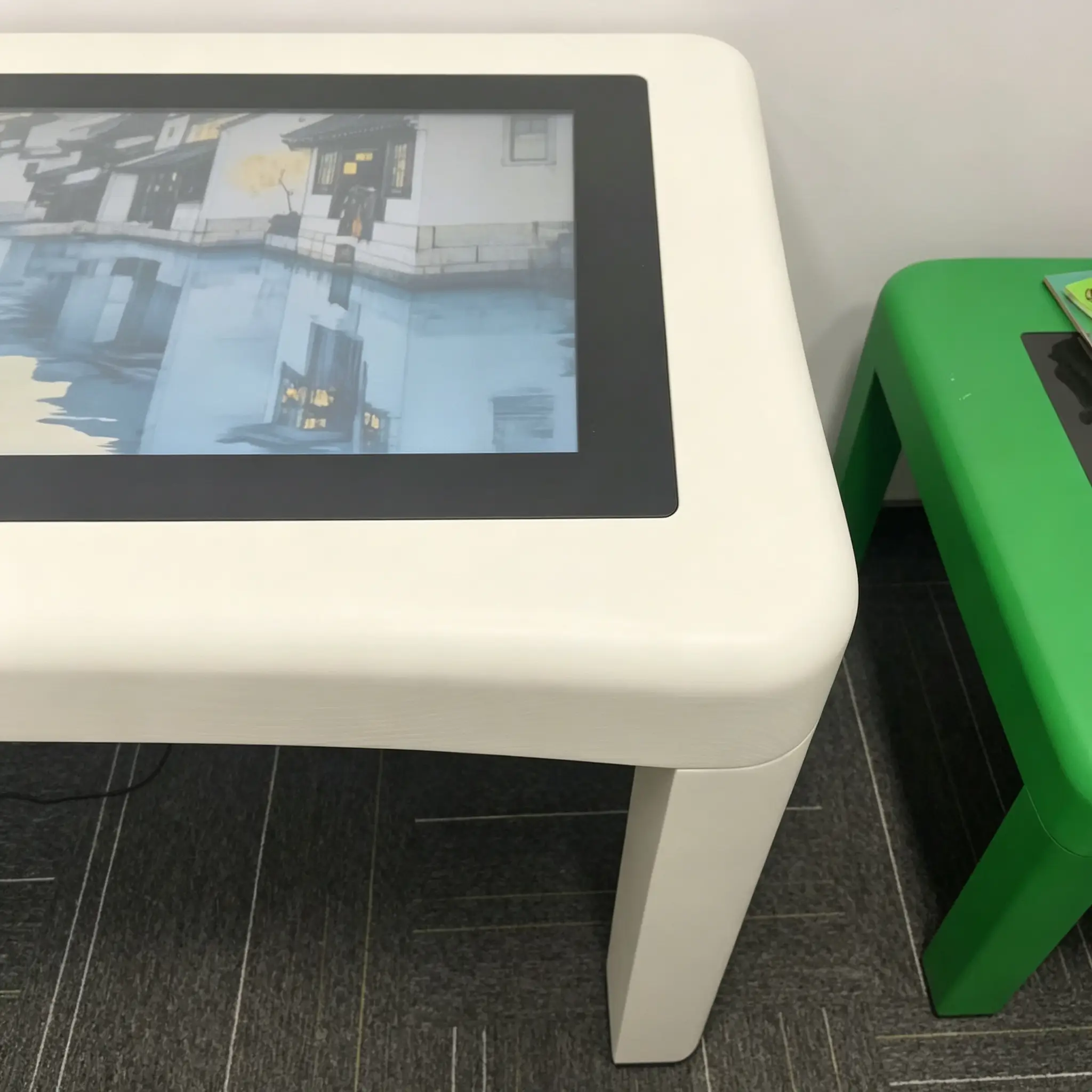 Horizontal Interactive Touch Table Multi‑User Capacitive Touch Screen Table Mobile Wheels ABS Housing Horizontal Interactive Touch Table Multi‑User Capacitive Touch Screen Table Mobile Wheels ABS Housing