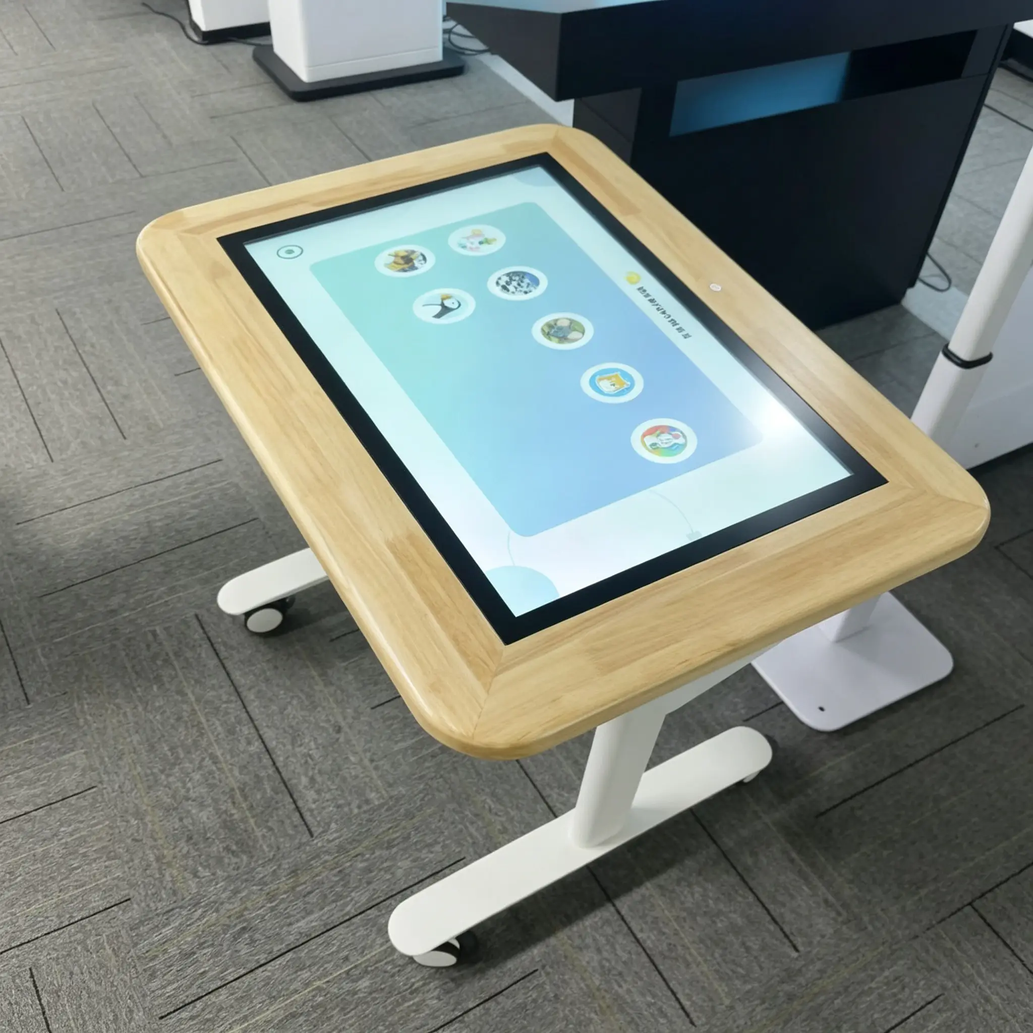 Wood‑Grain Manual Crank Adjustable Touch Table For Elderly Care Home Screen Table For Senior Activity & Rehabilitation OEM ODM